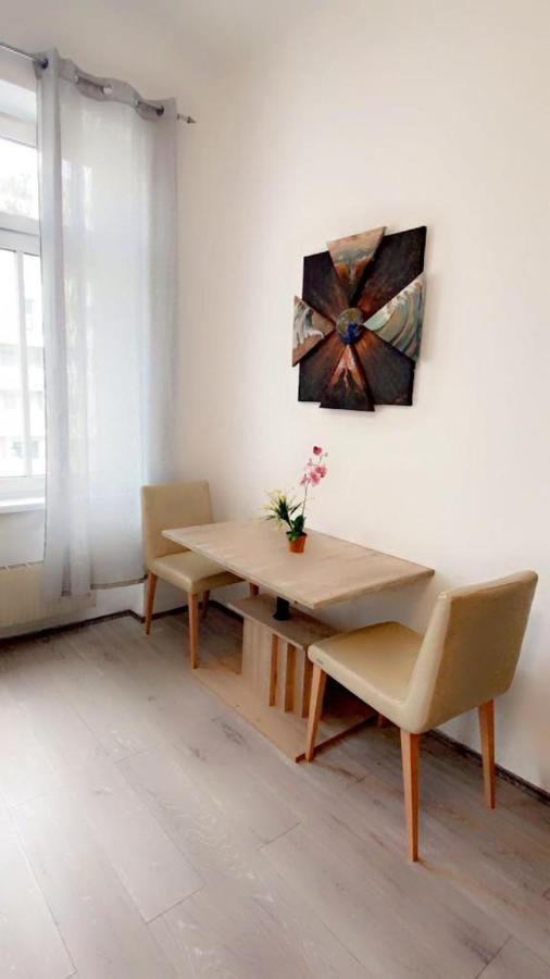 Private Room In Shared Apartment Pr4-9 Vienna Exterior photo
